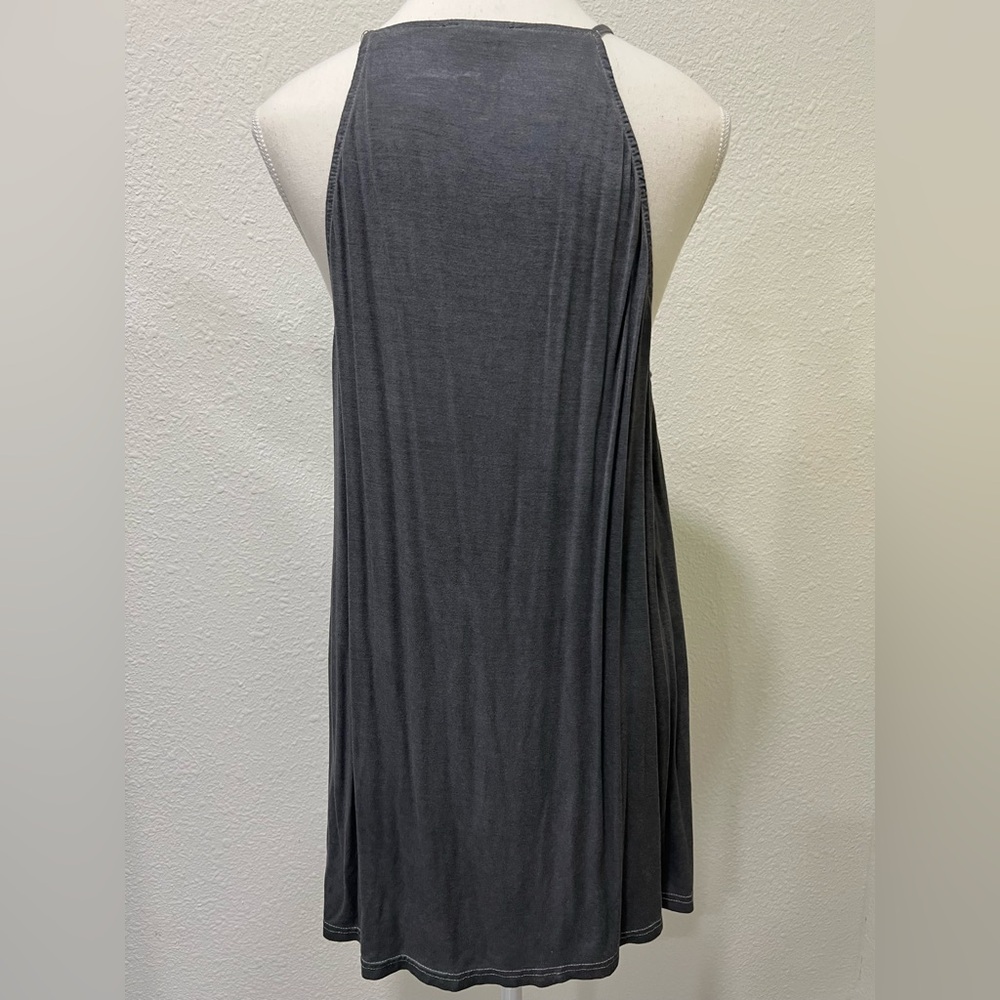 easel Gray Lace-Trim Crisscross Sleeveless Top - Picture 3 of 7